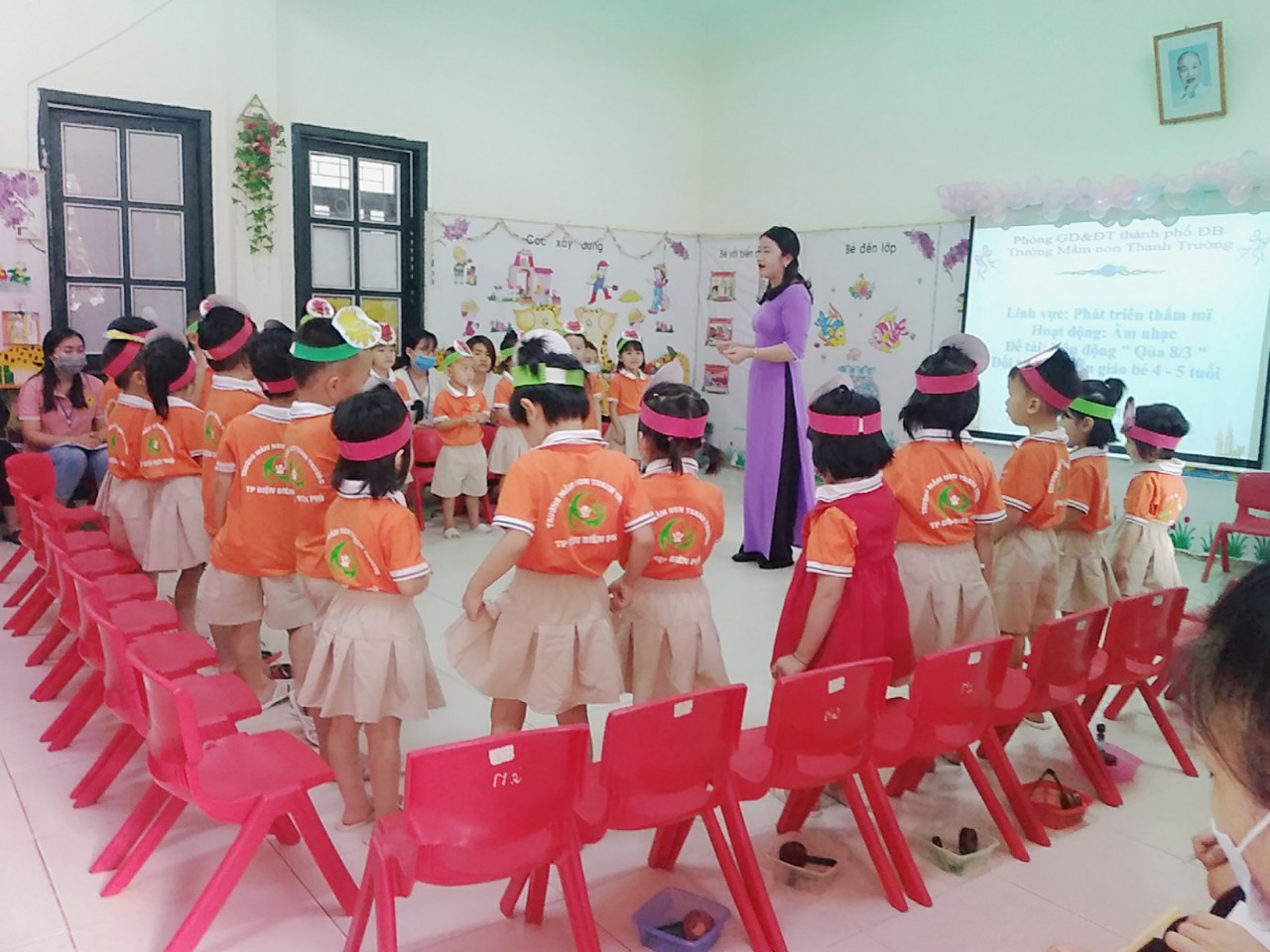 TRƯỜNG MẦM NON THANH TRƯỜNG TỔ CHỨC DẠY TIẾT MẪU CHO SINH VIÊN THỰC TẬP TẠI TRƯỜNG